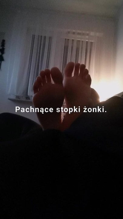Sexy smelly feet my wife.