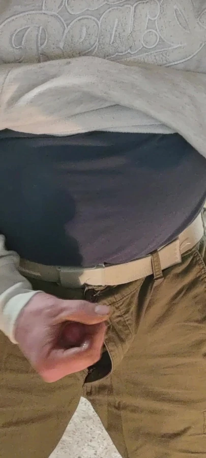 Handjob big cock and cumshot straight guy