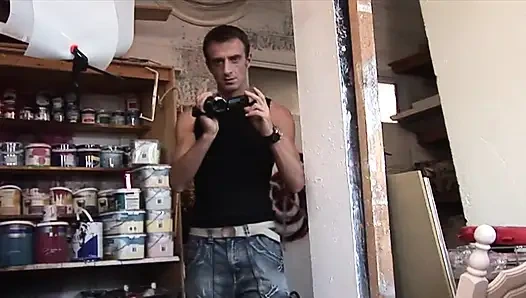 Schwere polierte fotze von lustvoller mädchen-möse sieht zierlich voller abspritzen aus