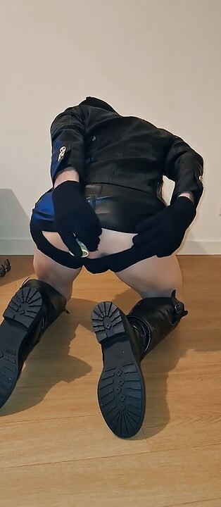 Carla Leather & Anal