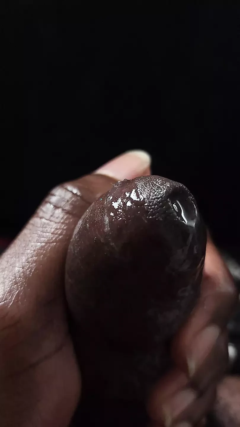 Kalın veiny siyah erkek yarak püskrür. (Kulaklık Tak)