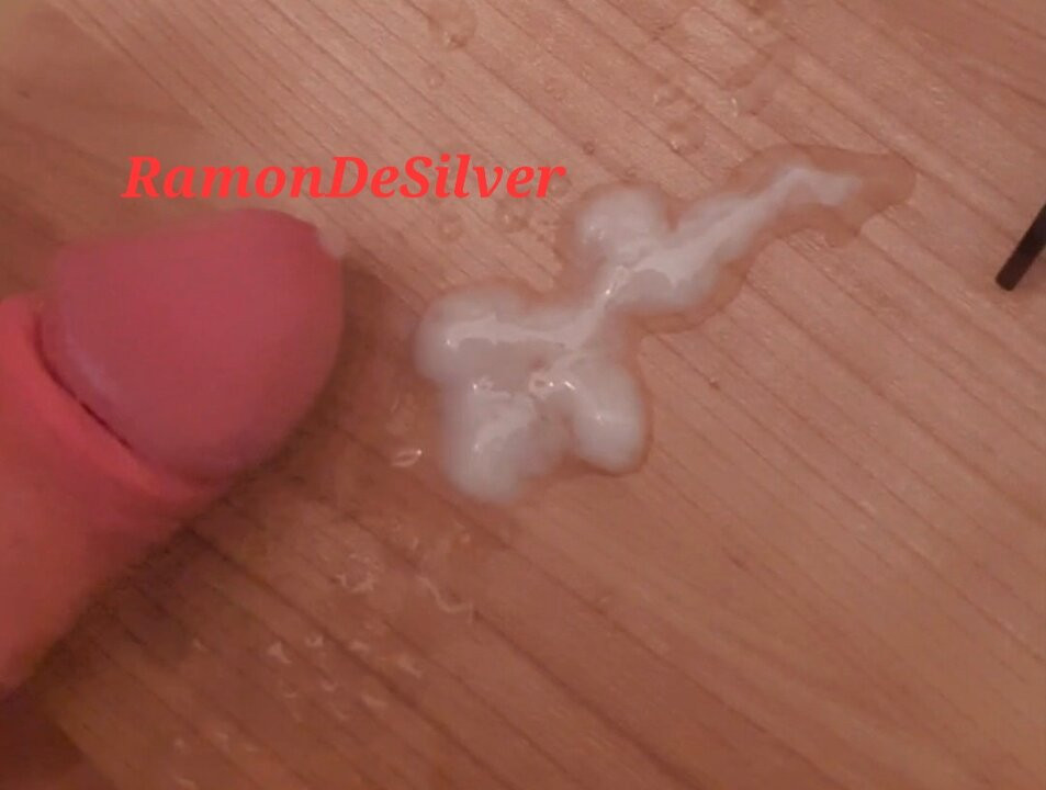 Master Ramon squirts right into your slave's mouth while jerking off!