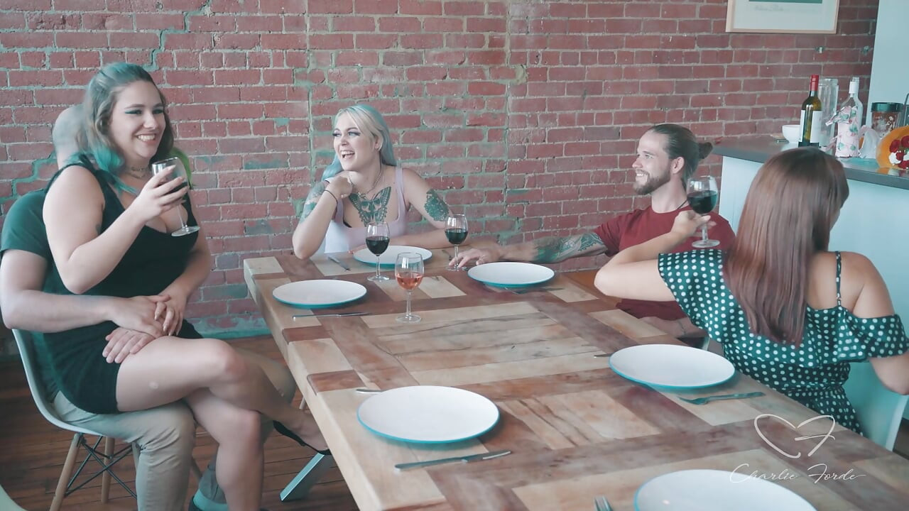 Dine menampilkan Charlie Forde, Nova Hawthorne, Woody Alyx, Violet Devine, Leo Vargrsson, Trixie Monroe