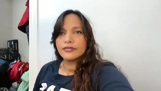 Pleasure Without Limits: My Live Show, Your Delight, I use my fingers and please you