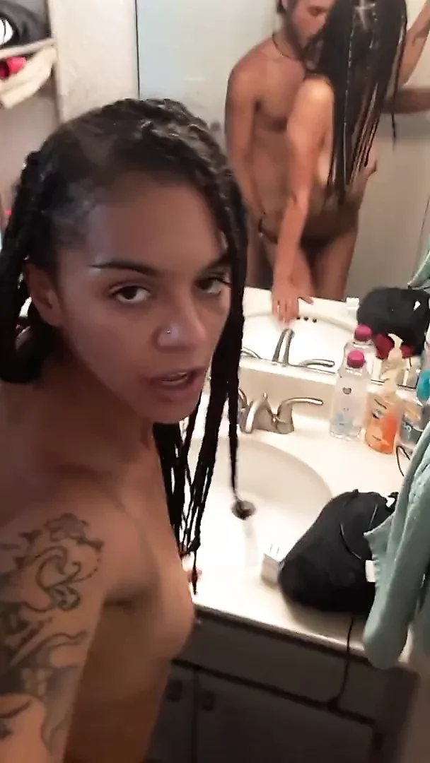 Gay Dude gets his dick sucked by 916 girl first time