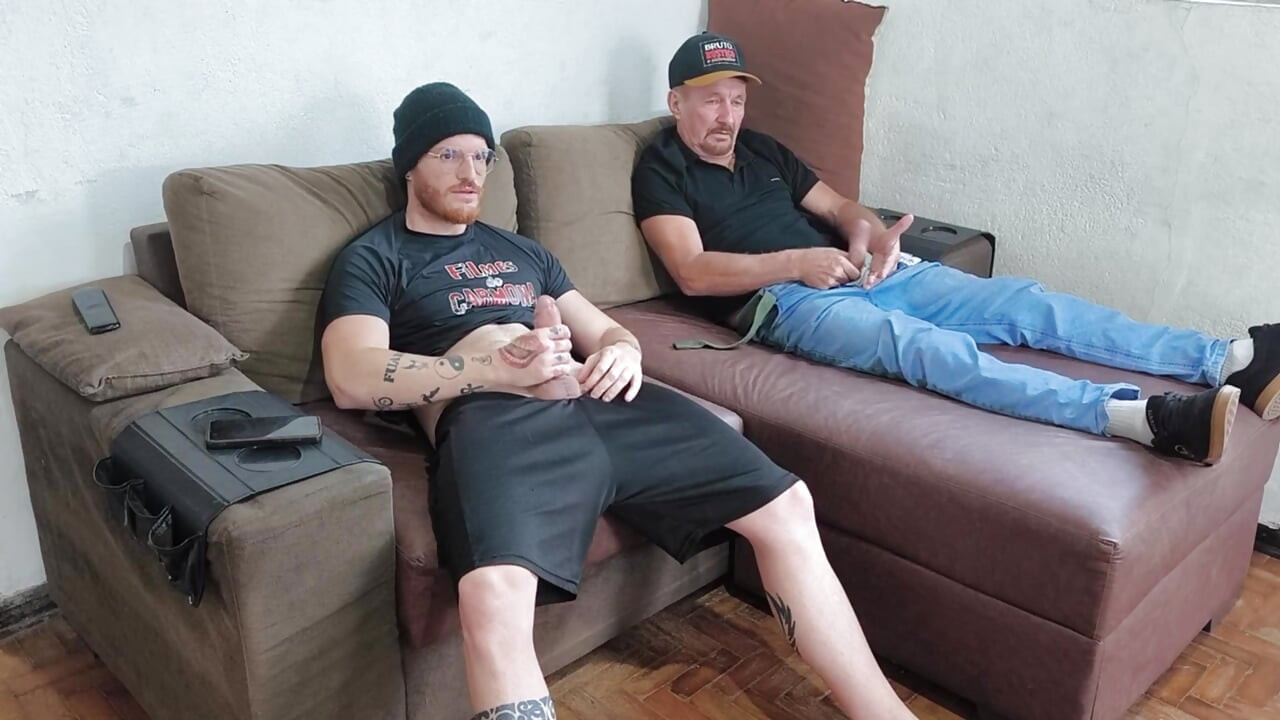 Urach i Carmona se samozadovoljavaju