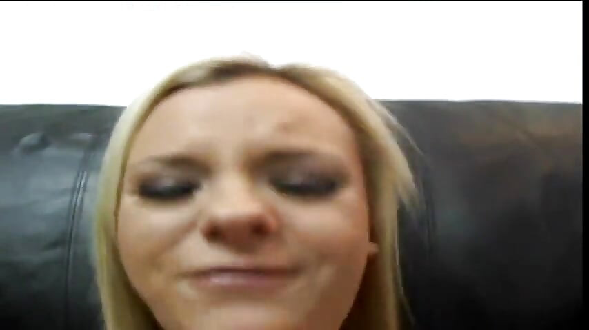 Slutty blonde wraps her lips around hard cock sucking it gently
