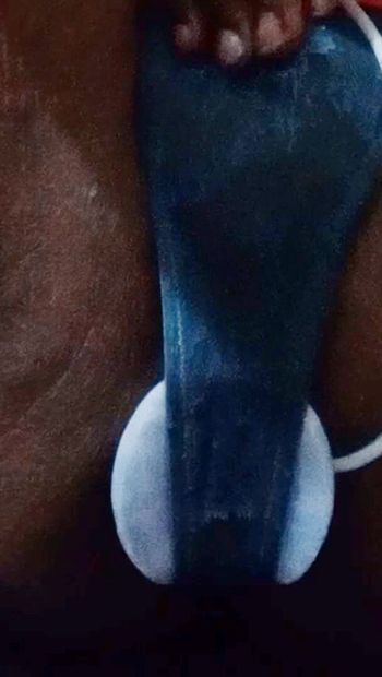 Толстый сисси-кроссдрессер принимает огромный кримпай от 12-дюймового дилдо Stallion