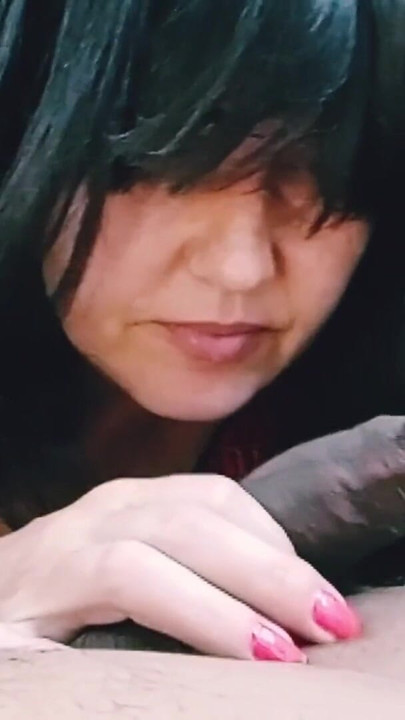 Zapanjujući trenutak iz "Slatke kurve MILF s sretnim čovjekom"