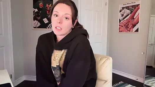 Üvey kız kardeş senin için amını ve götünü açıyor!