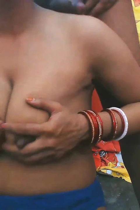 女大学生给我口交。E-5