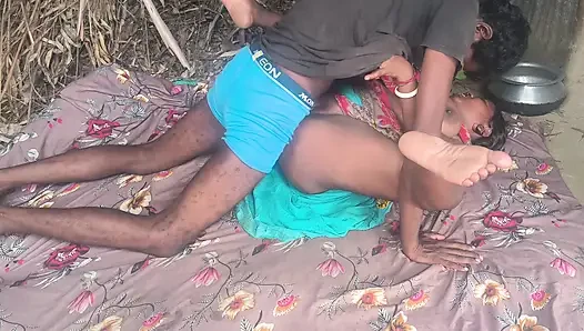 Meine desi heiße hausfrau ki gand chudai ki