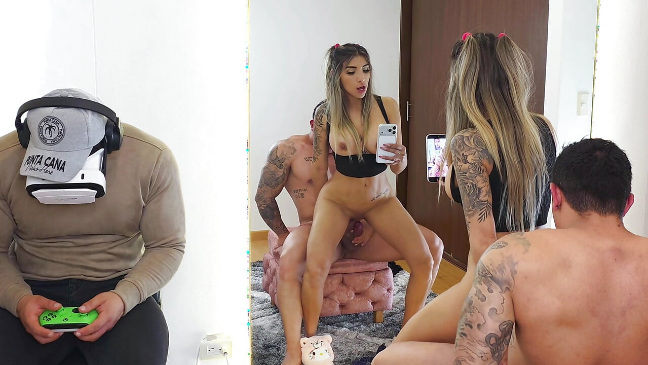 CUCKOLD! If the husband doesn't have time for her, the brother-in-law takes care of fucking her! CUM IN MOUTH!