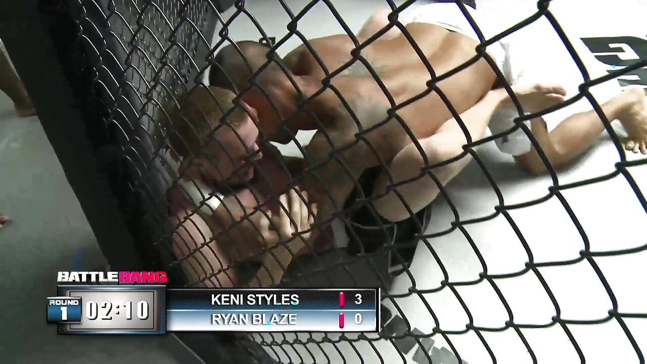 Awek dapat pancutan mani dalam mulut selepas menjadi hadiah kongkek untuk pemenang