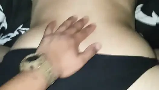 Aku lagi nonton film dan berujung dientot habis-habisan
