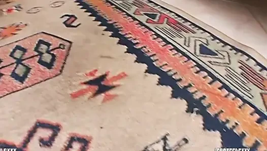 Lucy Anne Czech Coes обожали видео-игрок с большим черным членом