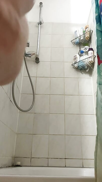Tubuh seksiku perlu dimanjakan