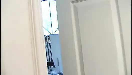 Cewek kulit hitam pantat montok dientot dan dicrot sama cowok kulit putih