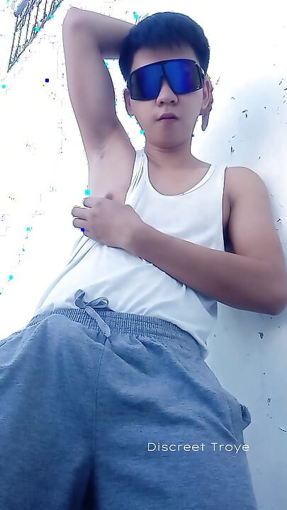 アジアの男の子巨大な静脈のチンポ - Pinoy Daks Jakol