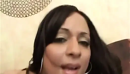 Горячая круглая задница для Mike Stefano