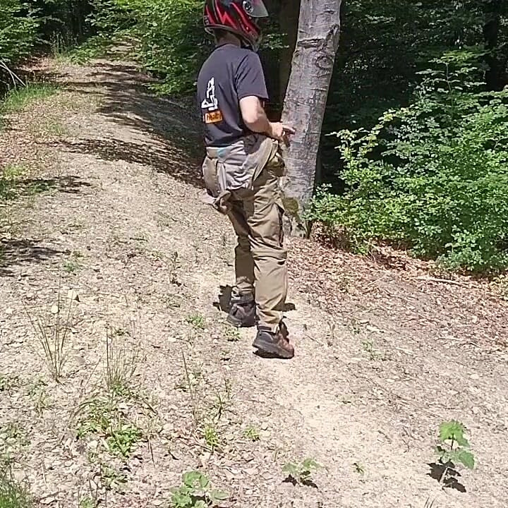 In Sight of the Road Rough Fap with Cumshot on Belly