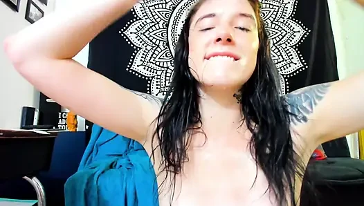 Ovulating Girl Makes a Creamy Mess