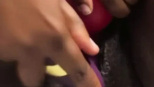 Bu şişman amcıkla oynuyor