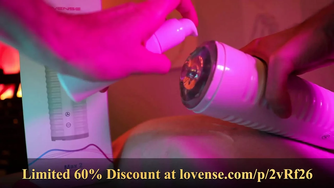 Karryn 的监狱 x Lovense - 无尽的游戏 - 粗暴肛交监狱中的振动玩具轮奸