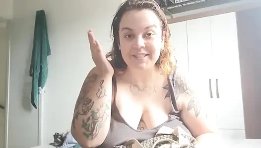 Девушка Из Отношений На Расстоянии, Нашла Что-то Особенное, Очень По Тебе Скучаю