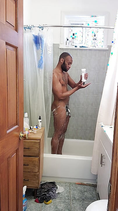 Banho sexy de Kennie Jai