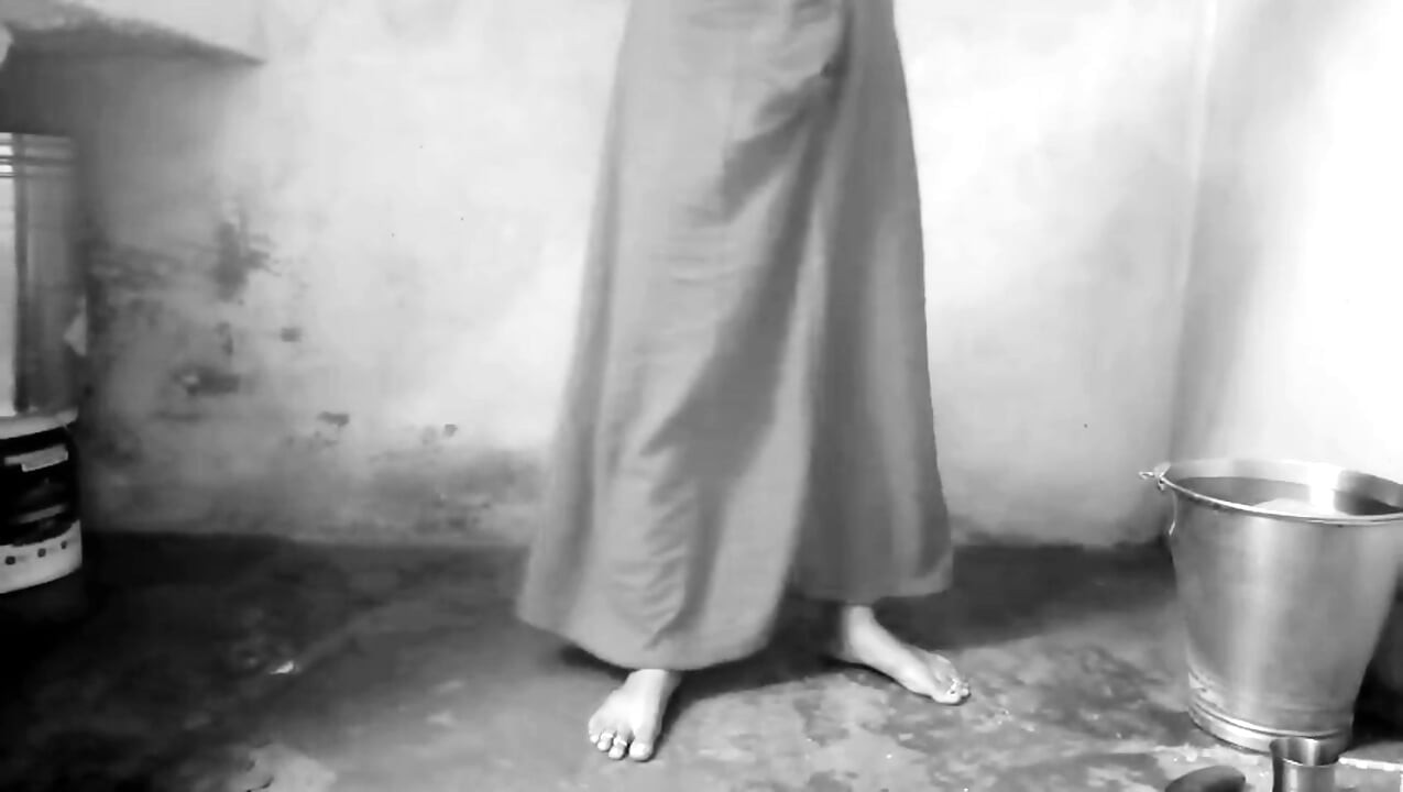 Shilpa bhabhi ka black and white mein kya lag raha hai sexy figure aur khire se  bur Chod rahi hai