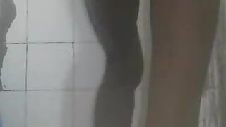 淫荡浴室青少年同性恋