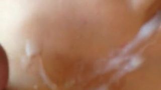 Boliwijska dziewczyna wytrysk na piersi