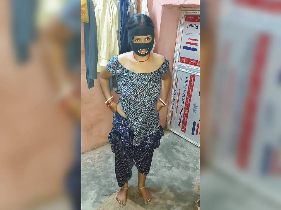 Hintli kadın ateşli bir şekilde