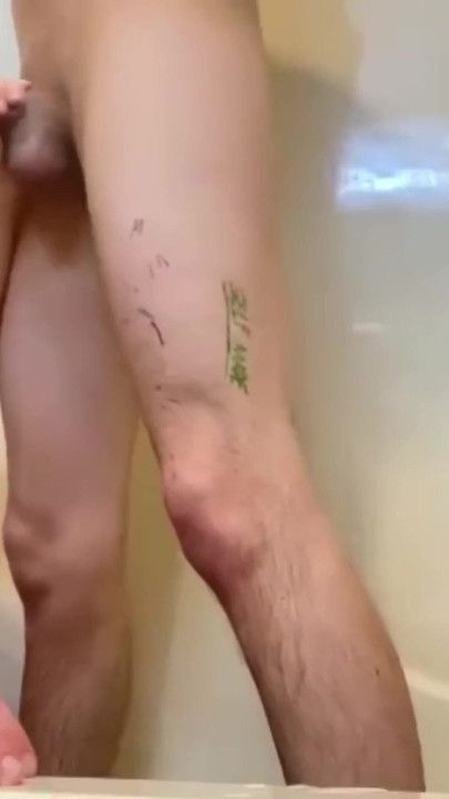 Kultni trenutak iz "Nakon što sam ga milovao, moj 55-metarski vrući fotograf milovao mi je sise i pičku, a zatim mi jebao usta stojeća. I"