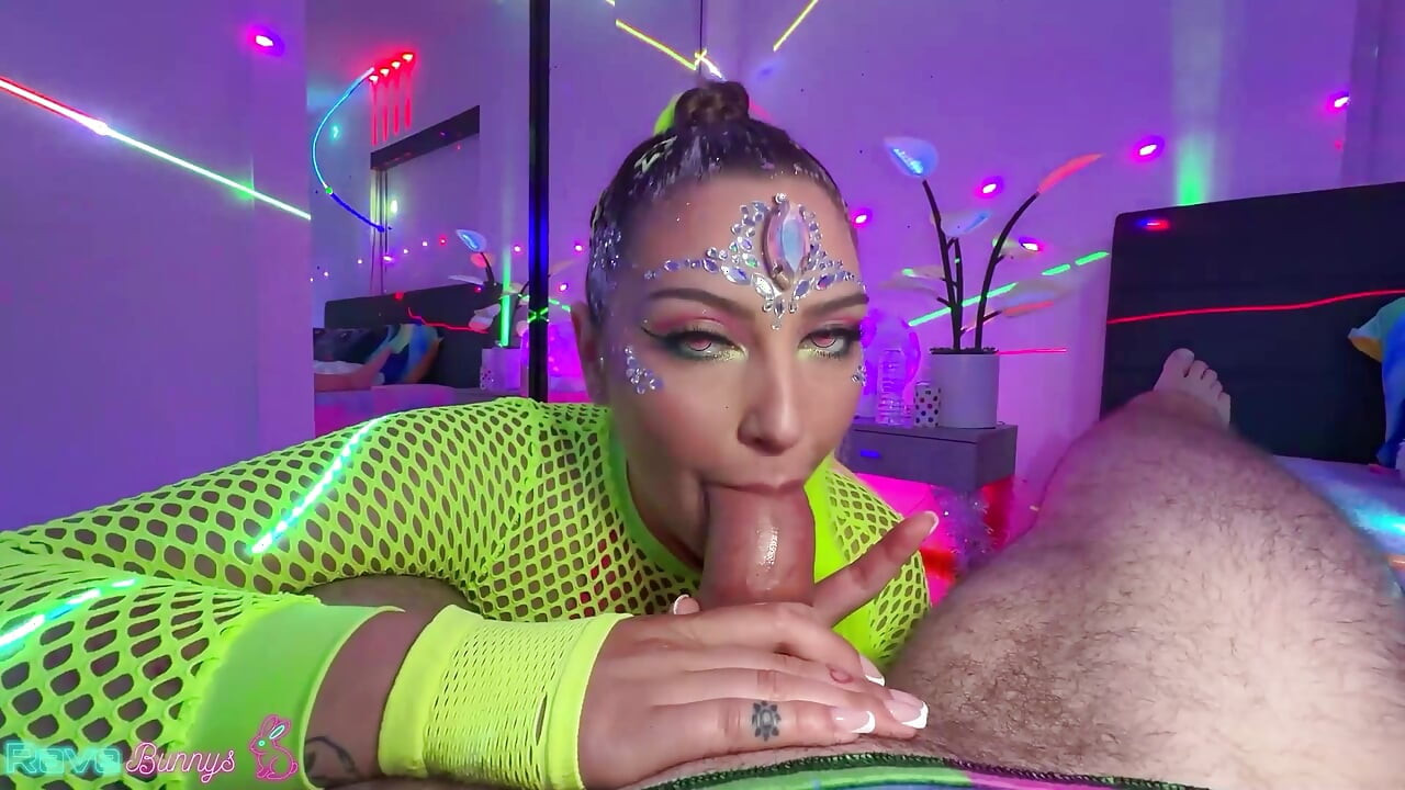 Vivian Taylor bierze ogromne kule kutasów Briana Omally głęboko misjonarza!