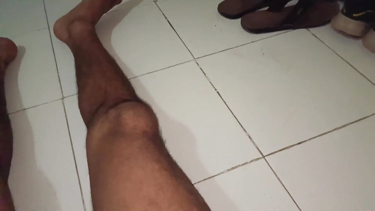 Ngocok kontol besar ayah hot india