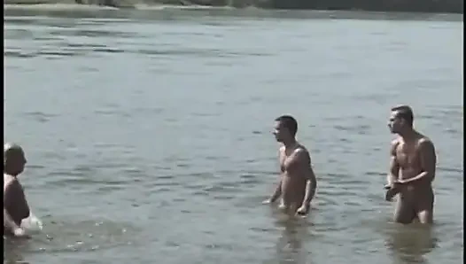 Bisexual chain where dude fucks dude's ass while he is fucking blonde chubby maure