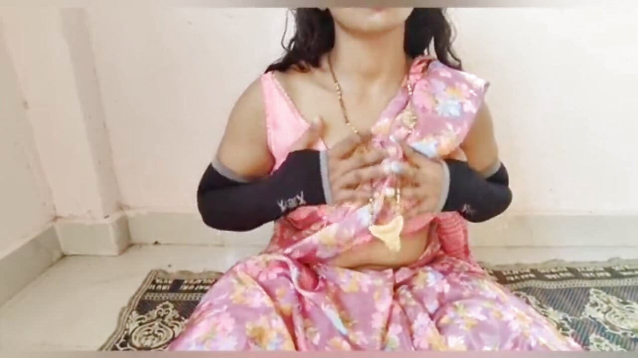 Indian village aunty saree fuck