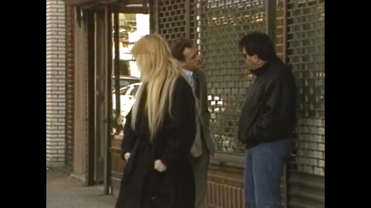 Sexo vintage para uma puta loira safada