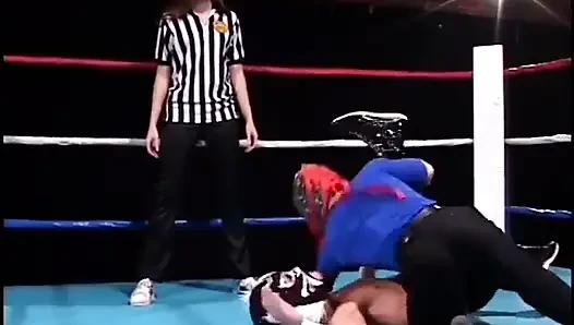 Midget wrestler gets fucked and rode by the brunette babe