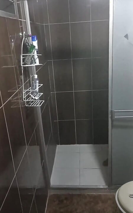 Вірусне відео венесуельської пари у ванній кімнаті