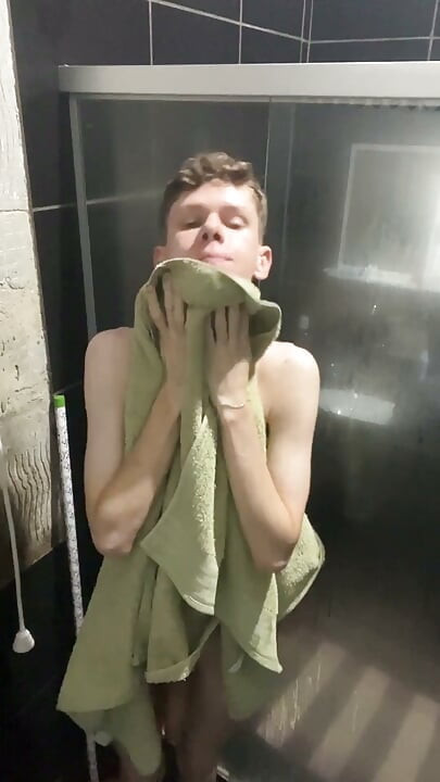 Skinny Twink Taking a Shower and Showing His Full Naked Body