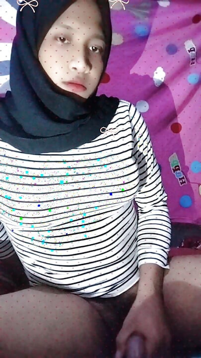 Hijab Is A Beautiful Girl Who Wants To Be Naked