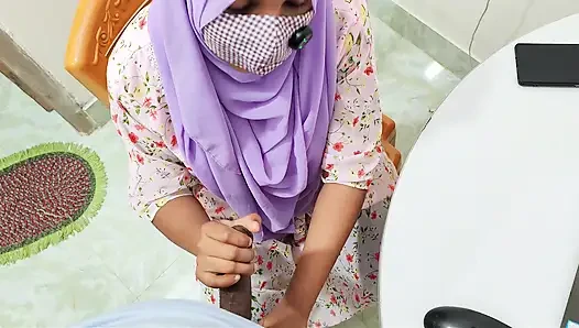 Kakak ipar india berhijab promosi ngentot sama bosnya desi xxx