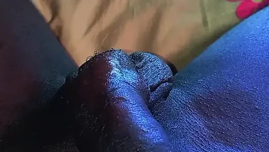 Xhamster'da bu modeli izlerken seni saniyeler içinde boşaltacağım.