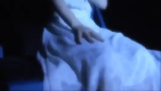 Skinn kandi: adegan 3 menampilkan laurie vargas, leah jaye