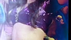Desi Rand Kareena Chinal Kapoor sputa e sborra sul suo ombelico