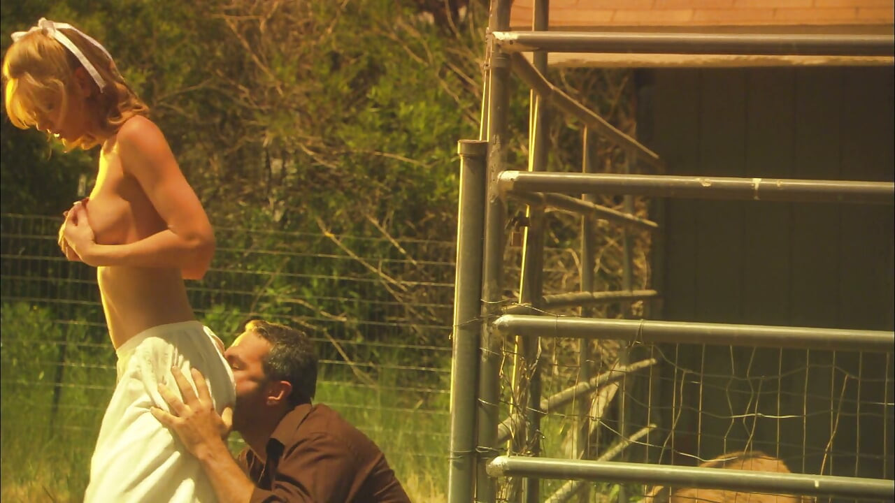 Salacious blonde gives her hubby a steamy blowjob before getting bed rough