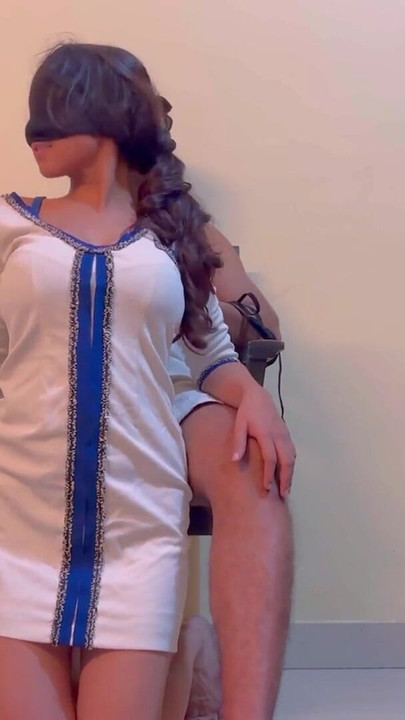Kiefer-fallender moment von ""Indische desi muslimische stiefschwester sofia von jungem amateur-stiefbruder im doggystyle voll Hindi gefickt"
